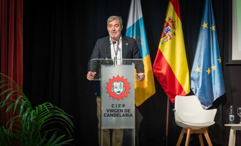 Imagen del presidente de Canarias durante la inauguración de "FormaemPléate". Foto Gobierno de Canarias