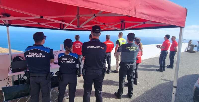 Continúa la búsqueda en la costa de El Confital. Imagen 112 Canarias
