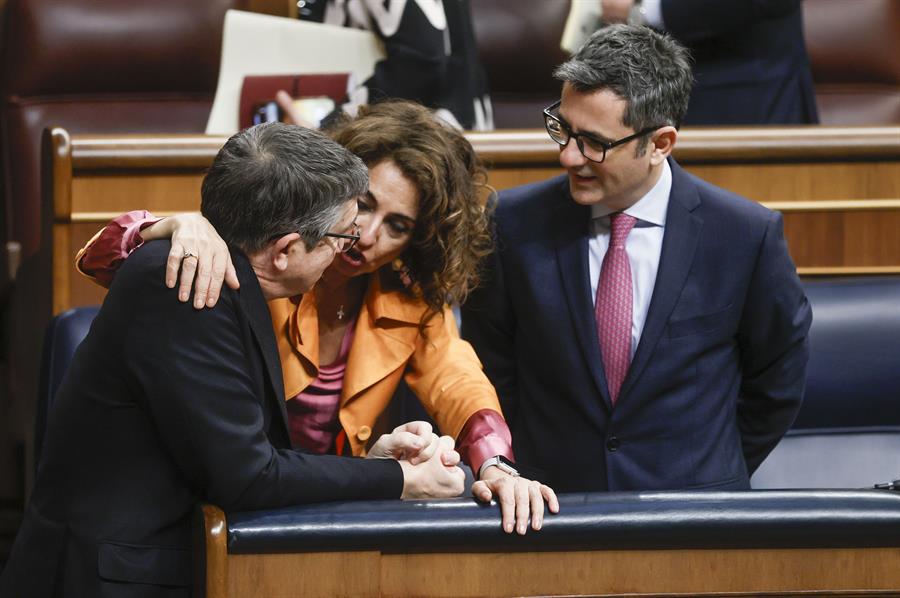 El Congreso rechaza cesar a Montero y que Torres asuma responsabilidades por el caso Koldo
