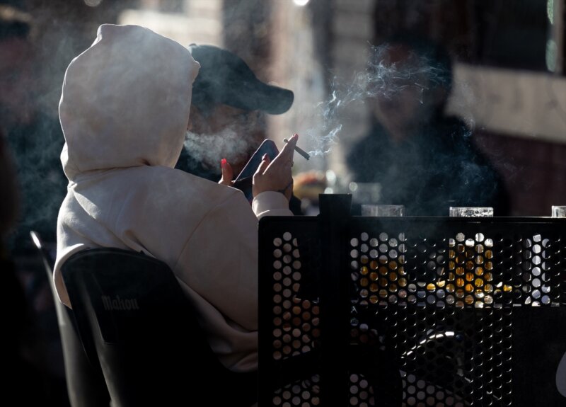 En el nuevo plan antitabaco se amplían las prohibiciones de lugares en los que no se puede fumar / Eduardo Parra / Europa Press / Archivo