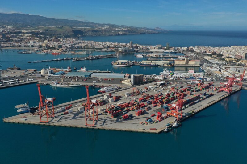Da positivo en alcohol un capitán que intentaba atracar un portacontenedores en el Puerto de Las Palmas