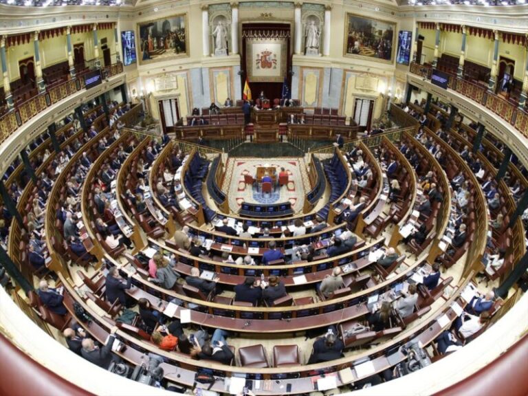 Subida del 2 % de los sueldos de los empleados públicos