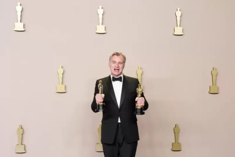 ‘Oppenheimer’ arrasa con siete premios Óscar
