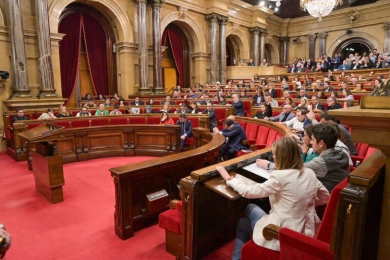 El Gobierno recurre ante el TC la iniciativa de independencia que tramita el Parlament
