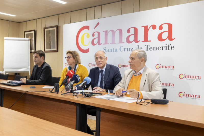 Rueda de prensa presentación del programa de empleo y formación. Imagen Cámara de Comercio de Santa Cruz de Tenerife