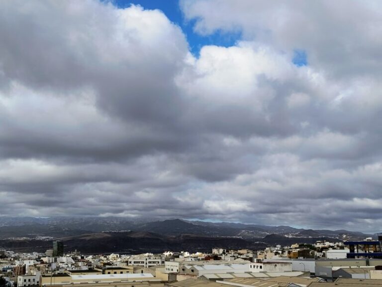 Arranca el fin de semana con vientos fuertes y temperaturas que han superado los 35 grados