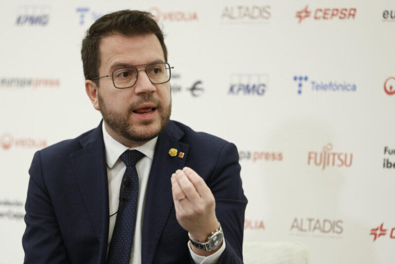 Aragonés le dice a Sánchez que la amnistía ha sido posible y el concierto catalán lo será