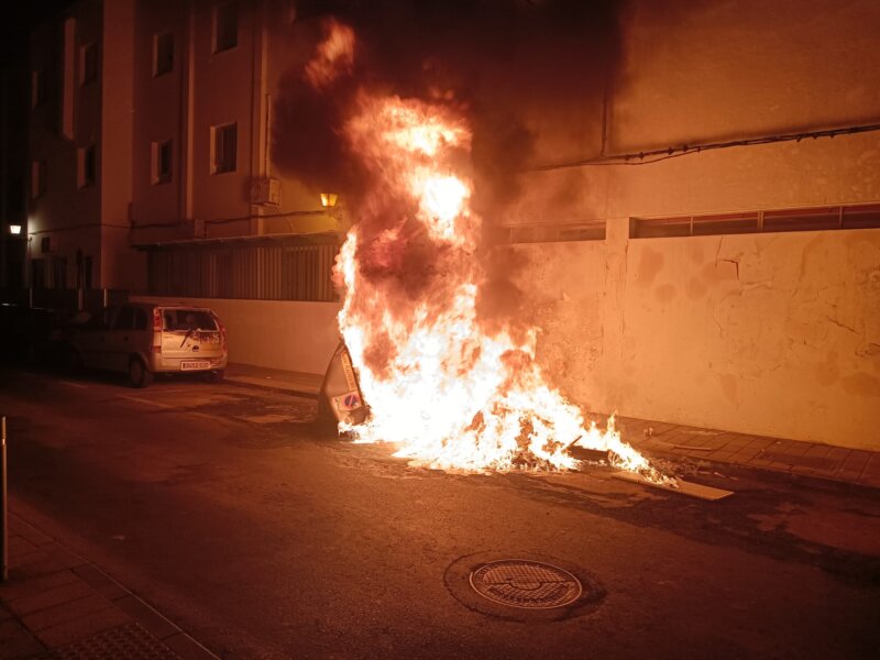 Imagen del incendio registrado en la calle Nicaragua de Arrecife / Consorcio de Seguridad y Emergencias de Lanzarote 
