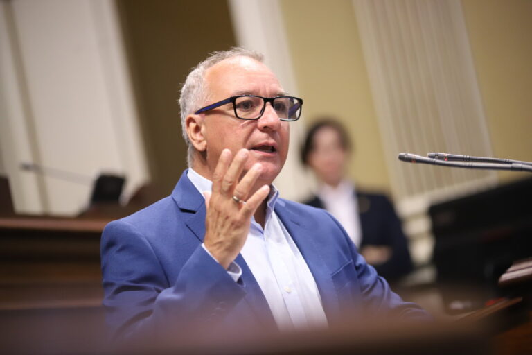 El Parlamento de Canarias pide a la ONU el reconocimiento jurídico como archipiélago