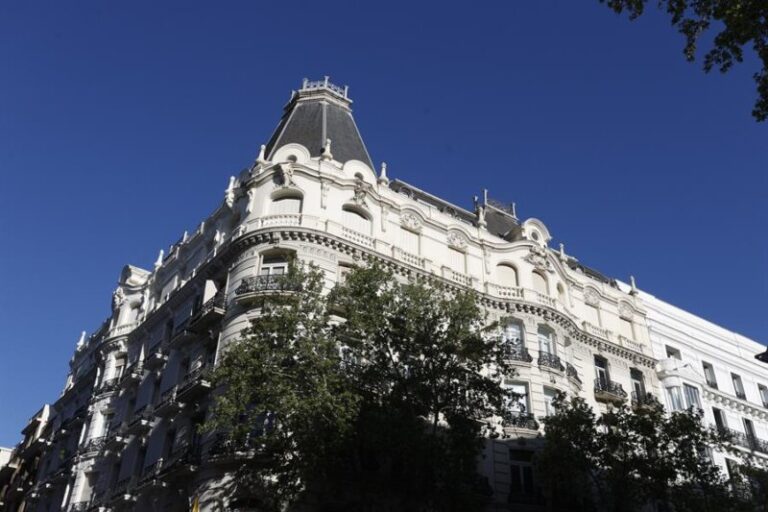 El Gobierno da el primer paso para suprimir el visado de oro tras 14.576 permisos en 10 años
