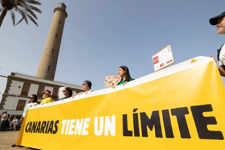 La plataforma ‘Canarias se agota’ pide la mediación del Diputado del Común con el Gobierno canario