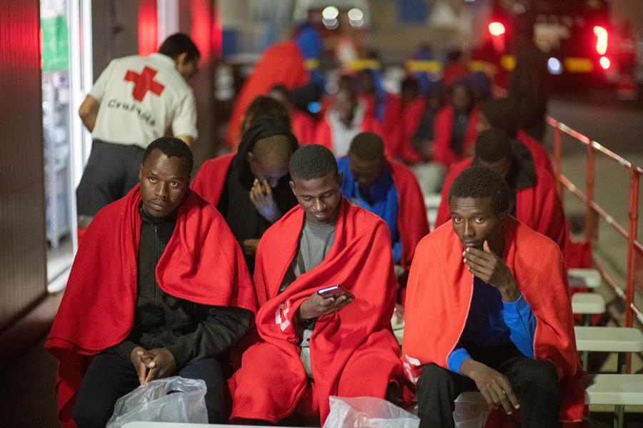 Llegan a Canarias 152 personas en varias embarcaciones y se esperan 150 más