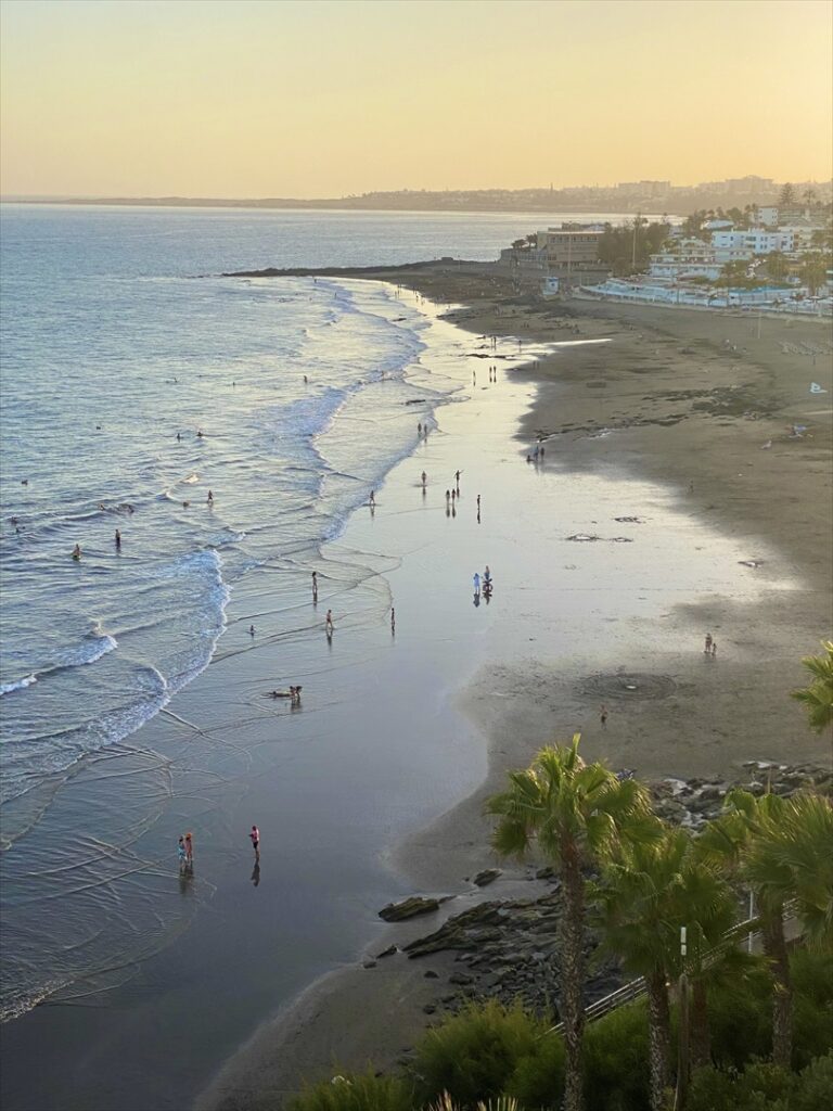 Salvan la vida a una joven tras ser rescatada en Maspalomas