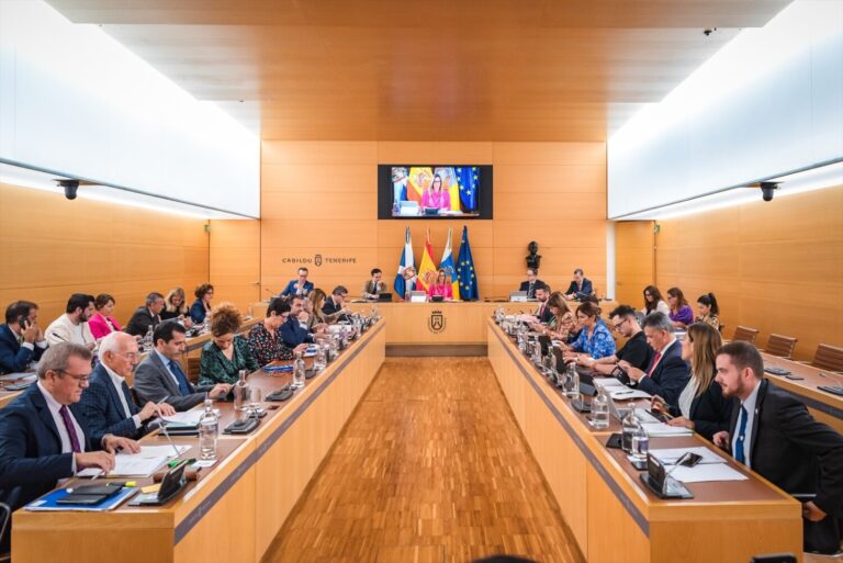 El Cabildo de Tenerife aprueba 20,2 millones para mejorar la movilidad y las redes de abastecimiento