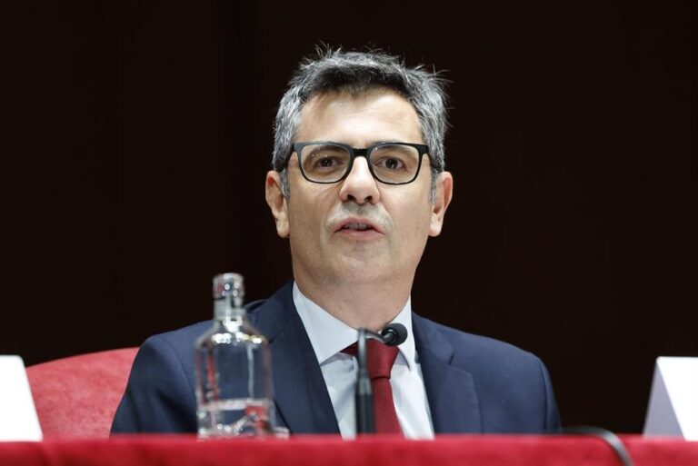 Bolaños asegura tener conversaciones con Junts