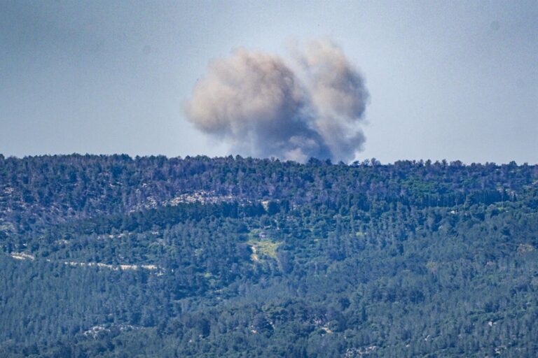 Israel lanza nuevos bombardeos contra “infraestructuras terroristas” de Hezbolá en el sur de Líbano