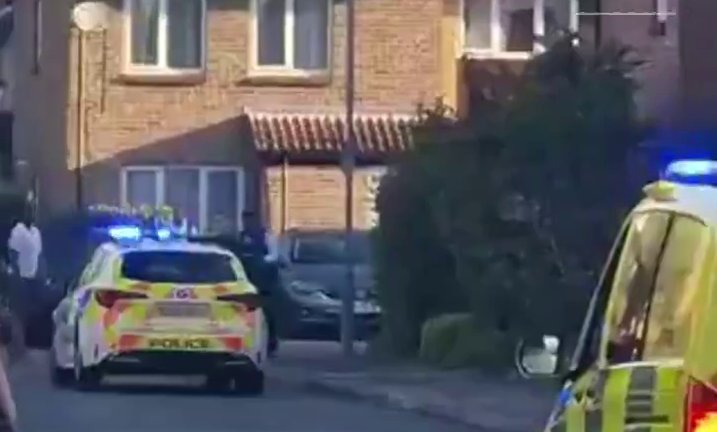 Varios heridos por un ataque con una espada en el este de Londres