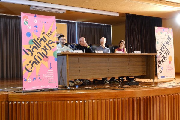 La Universidad de Las Palmas de Gran Canaria ha presentado hoy en la Escuela de Arquitectura de Tafira la iniciativa 'Bailar los Campus'.