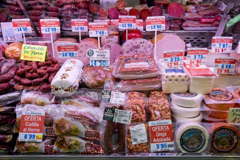 La inflación sube una décima en abril, hasta el 3,3 %
