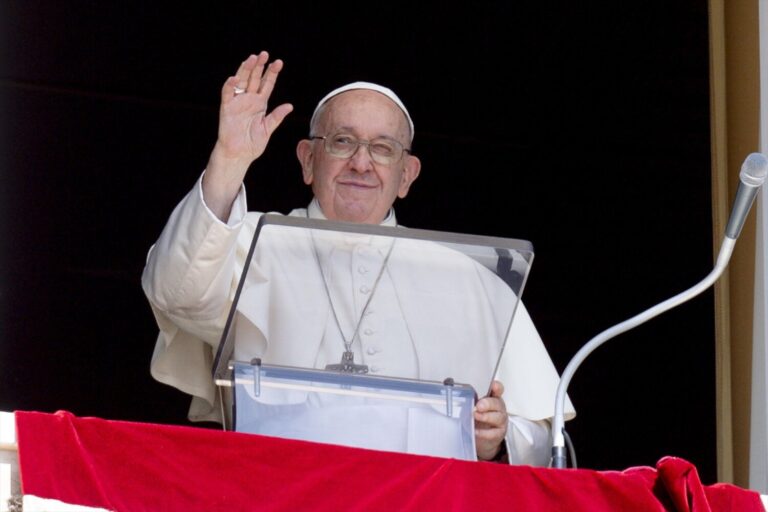 La Conferencia Episcopal ha invitado “de forma solemne” al Papa a visitar Canarias