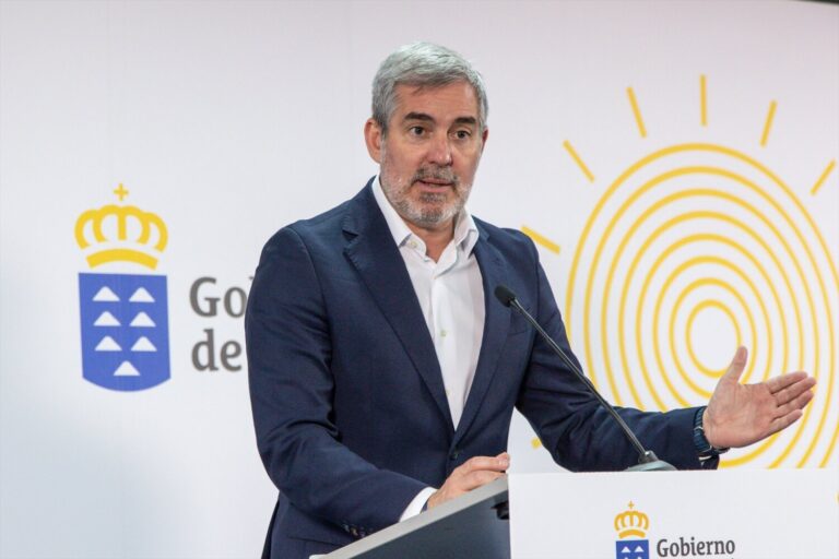 Clavijo aboga por respetar la voluntad de las instituciones de Fuerteventura sobre la investigación de tierras raras