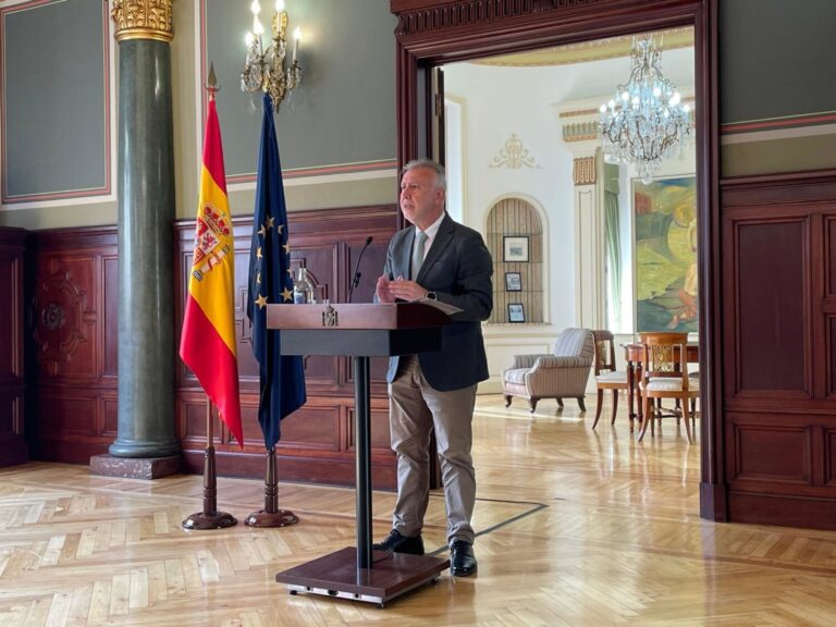 Torres emplaza a Aragón a negociar su Ley de Concordia y anuncia que recurrirá al Constitucional si es necesario