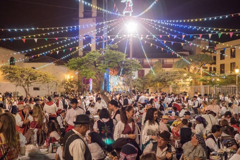Santa Cruz de Tenerife espera una afluencia masiva a su Baile de Magos