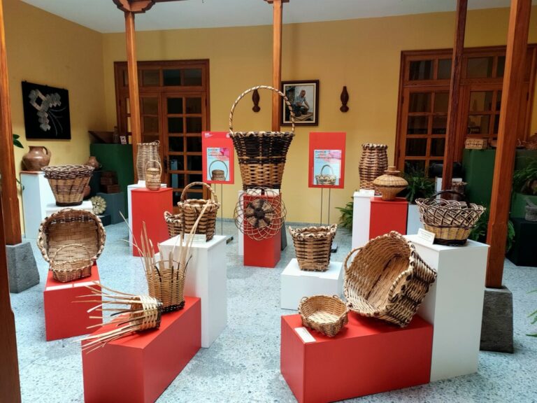 El MAIT organiza una muestra de cestería canaria en el Centro de Artesanía de La Guancha