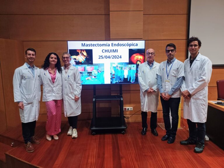 El Insular-Materno realiza una cirugía pionera para tratar el cáncer de mama