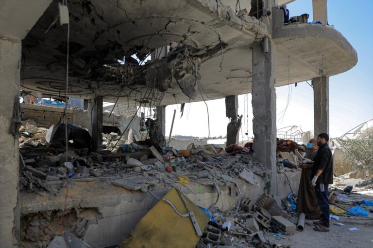 Israel pide abandonar la ciudad de Rafá “inmediatamente” ante una inminente ofensiva