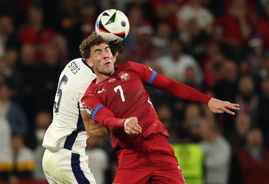Serbia 0- Inglaterra 1. Bellingham marca la diferencia