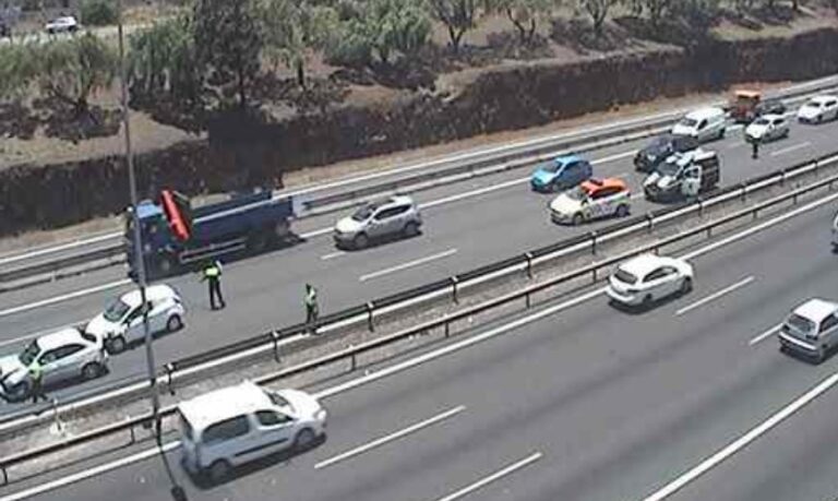 Accidente múltiple en la TF-5 con nueve vehículos implicados