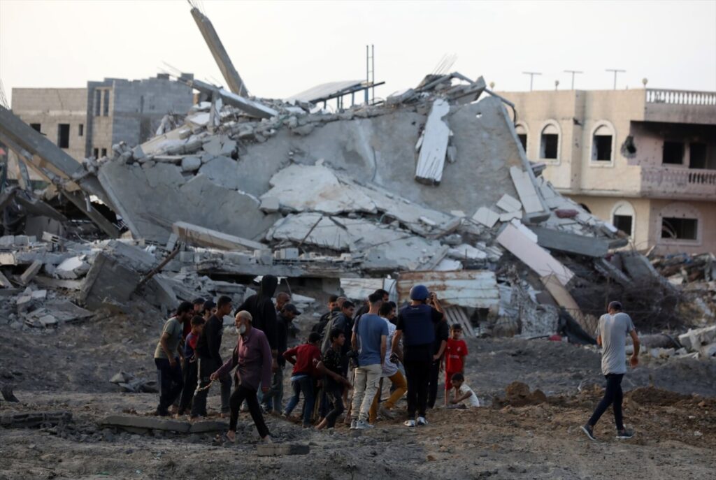 Edificio destruido por los bombardeos de Israel en Gaza. Imagen Naaman Omar / Zuma Press / ContactoPhoto