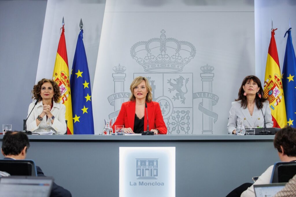 El Consejo de Ministros ha aprobado este martes el mantenimiento del paquete de medidas con beneficios fiscales para la isla de La Palma