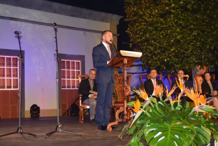 Sosa dice que le gustaría que cundiera el ejemplo de Yolanda Díaz de dimitir por un mal resultado