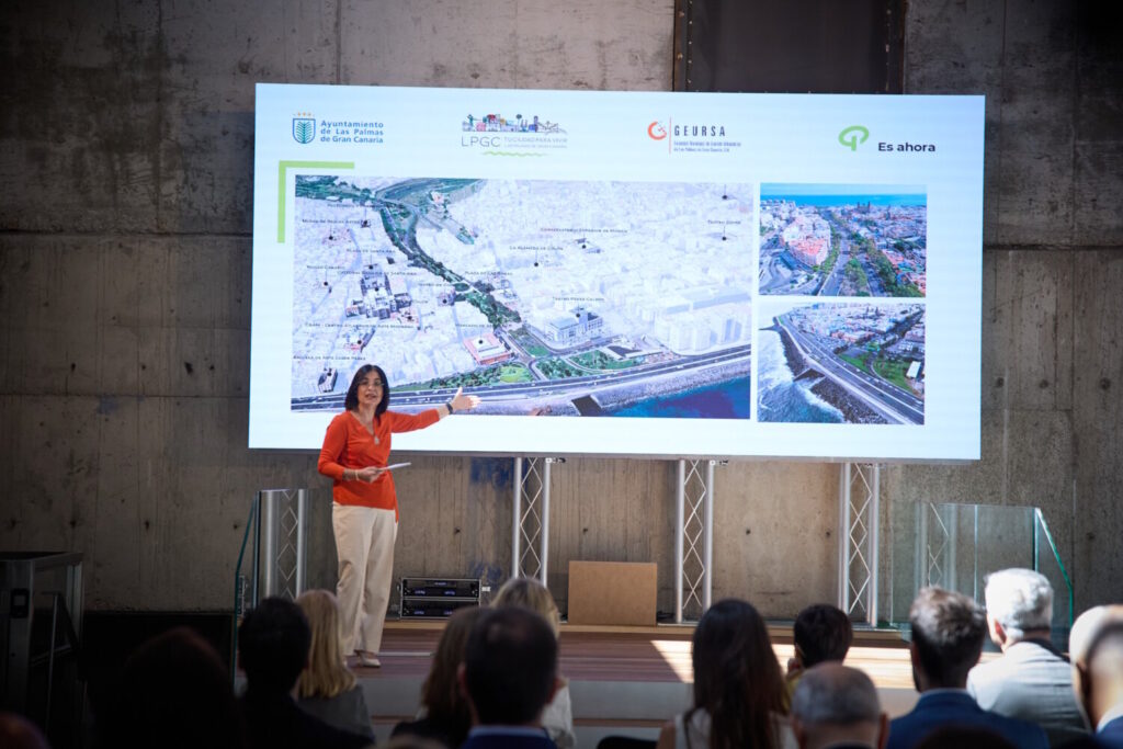 Carolina Darias durante la presentación del concurso de proyectos para el Paseo Guiniguada / Ayuntamiento de Las Palmas de Gran Canaria