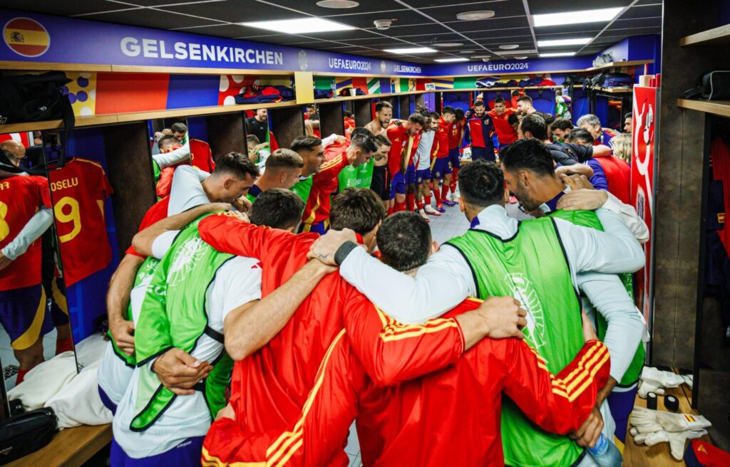 La Selección Española en el vestuario tras la victoria frente a Italia / Selección Española