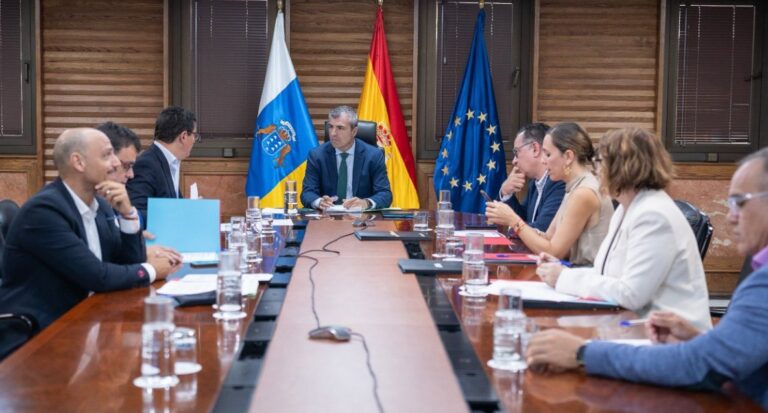 Canarias pide “compromiso con la emergencia humanitaria” de los menores y “no tactismo”
