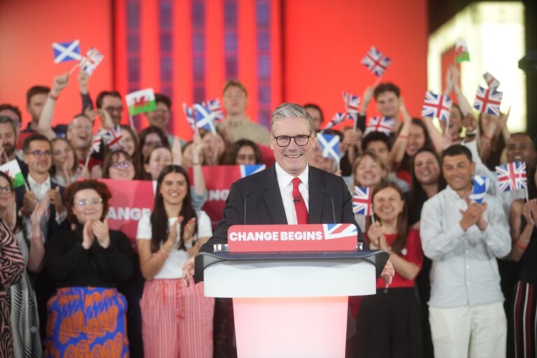 El Partido Laborista gana con mayoría absoluta las elecciones de Reino Unido