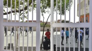 Un incendio obliga a desalojar un centro de menores migrantes en Gran Canaria