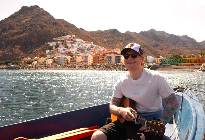 Ed Sheeran durante la grabación del videoclip de la canción "Tenerife Sea" en el barrio de San Andrés, en la capital tinerfeña / Mark Surridge