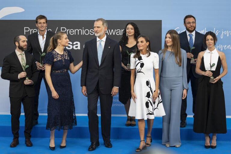 La princesa Leonor anima a los jóvenes a encarar la realidad con “esperanza y energía”