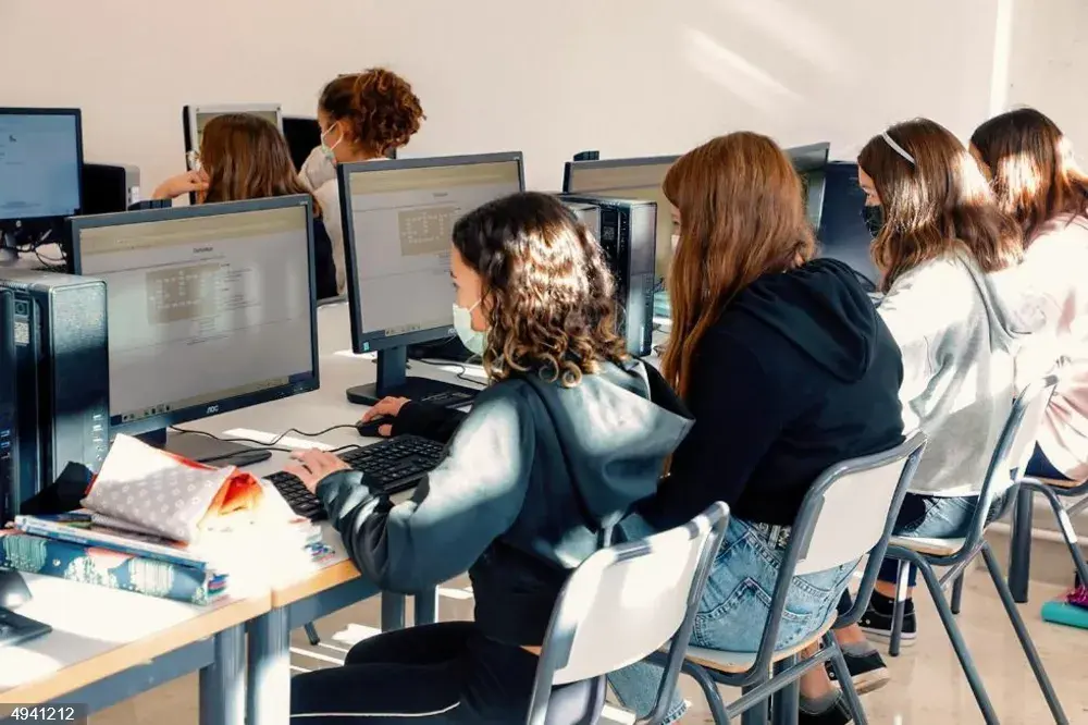 Mejoran la conectividad en más de 571 centros educativos y sanitarios