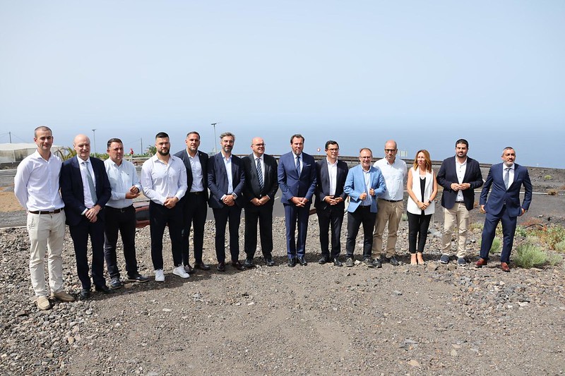 Imágenes de la visita del ministro Óscar Puente a la carretera de La Costa en La Palma. Foto Gobierno de Canarias