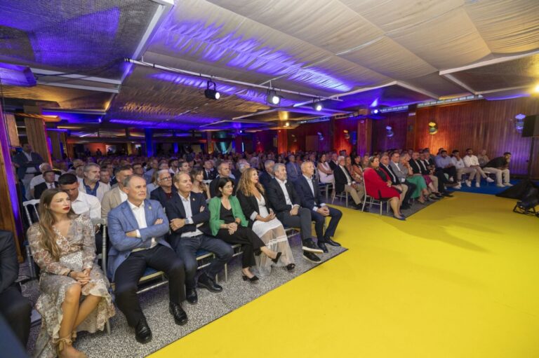 75 años, la Unión Deportiva Las Palmas celebra su historia