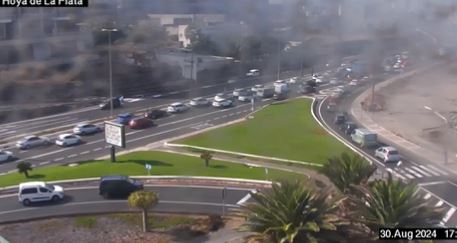 Accidente vial en la Avenida Marítima de Las Palmas de Gran Canaria