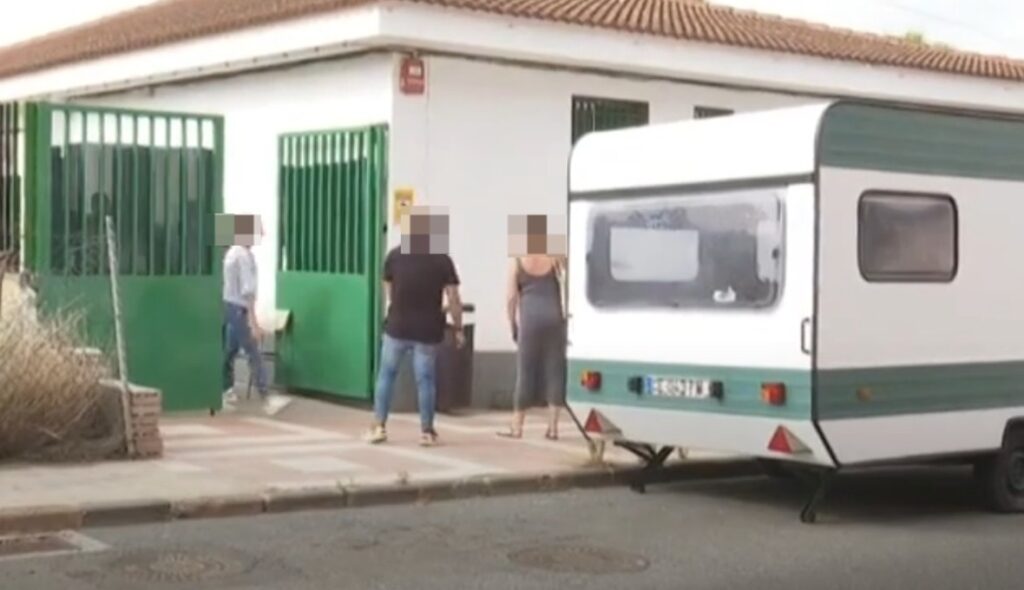 Momento del desalojo en el centro de menores migrantes ubicado en "El Fondillo"Foto RTVC