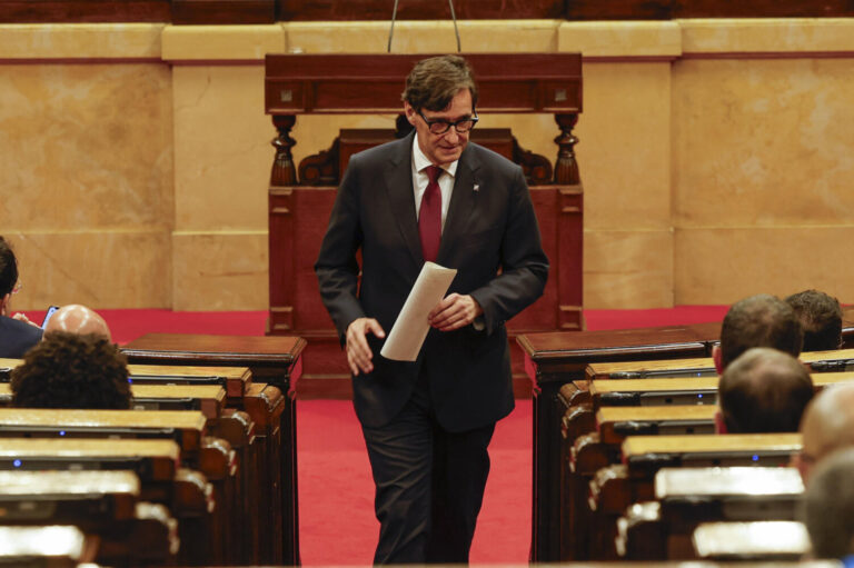 Salvador Illa, investido presidente de la Generalitat de Cataluña