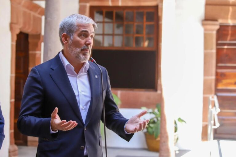 Clavijo viaja a Madrid con la intención de participar en la reunión interministerial