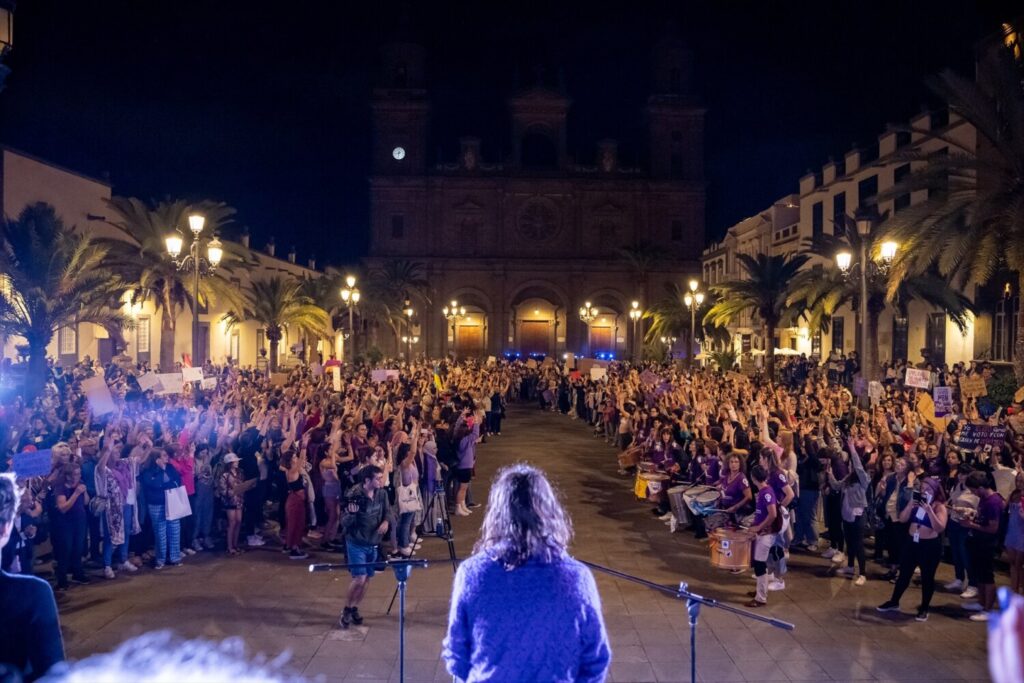 Lectura del manifiesto durante una manifestación con motivo del Día Internacional de la Mujer, a 8 de marzo de 2023, en Las Palmas de Gran Canaria, Gran Canaria, Canarias, (España) / Europa Press